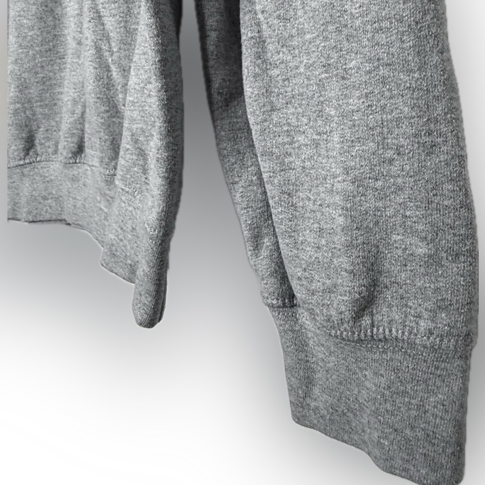 Disneyland Classic Mickey Mouse Gray Crewneck Sweatshirt Adult Size Small - Picture 5 of 5